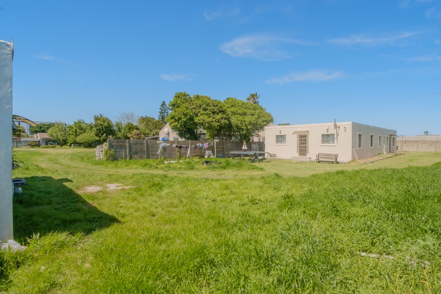 11 Bedroom Property for Sale in Wetton Western Cape